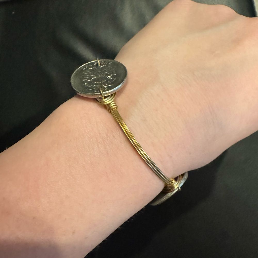 Bourbon and Bow ties gold coin bracelet - Picture 3 of 4